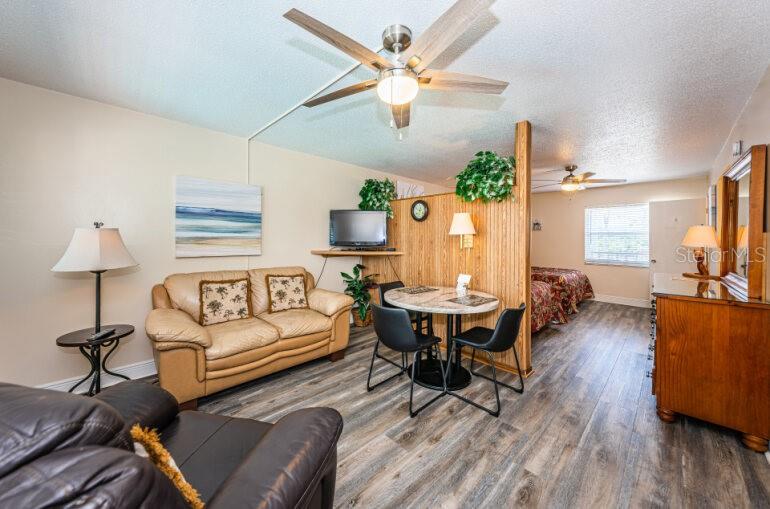 Image 17 of 47 For 17248 Gulf Boulevard 12