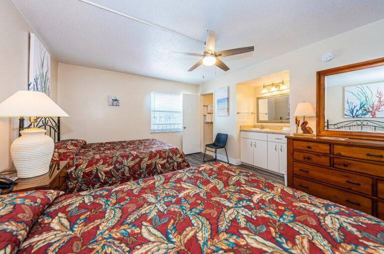 Image 19 of 47 For 17248 Gulf Boulevard 12