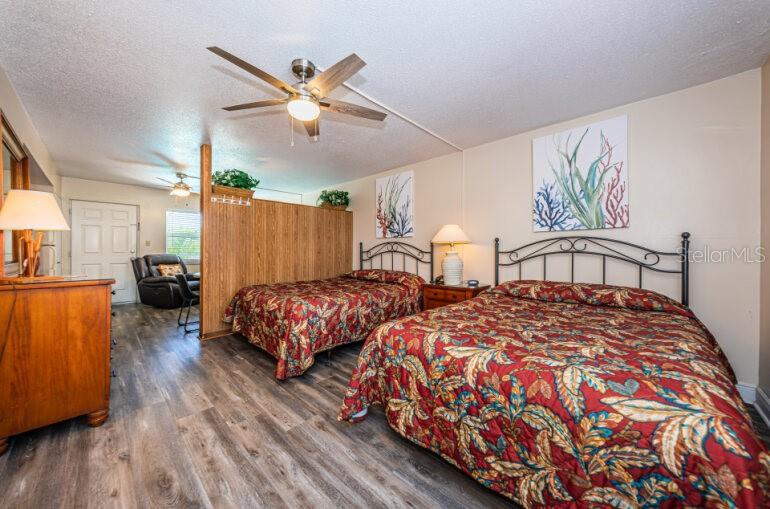 Image 22 of 47 For 17248 Gulf Boulevard 12