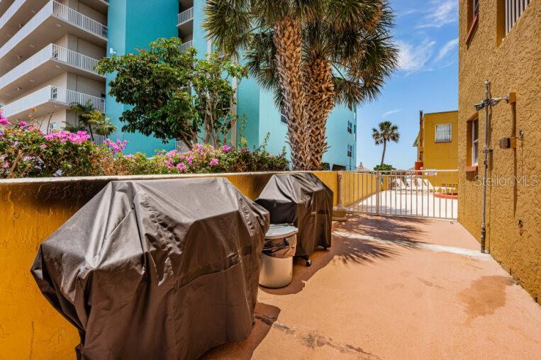 Image 25 of 47 For 17248 Gulf Boulevard 12