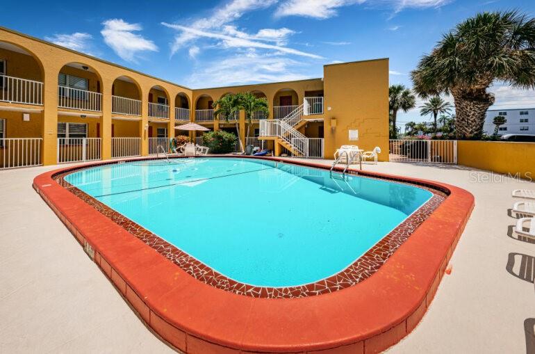 Image 28 of 47 For 17248 Gulf Boulevard 12