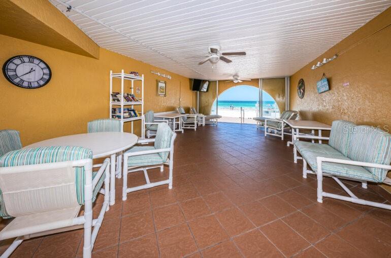 Image 31 of 47 For 17248 Gulf Boulevard 12
