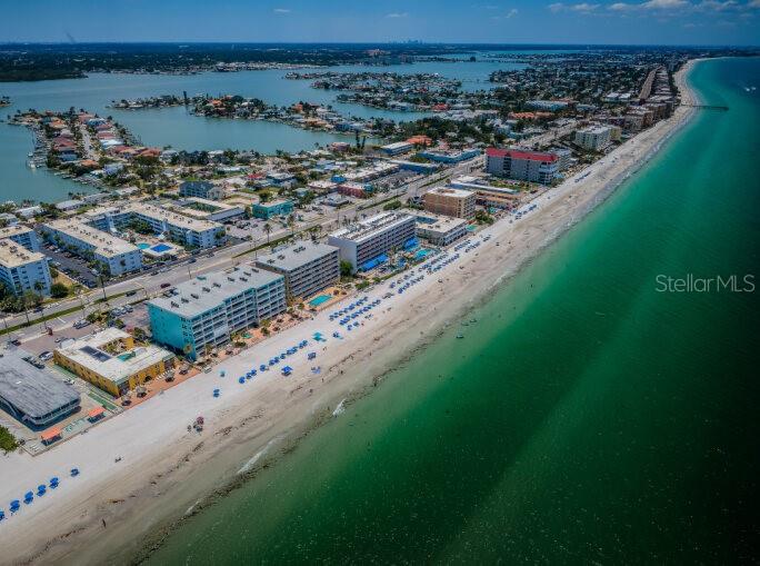 Image 35 of 47 For 17248 Gulf Boulevard 12