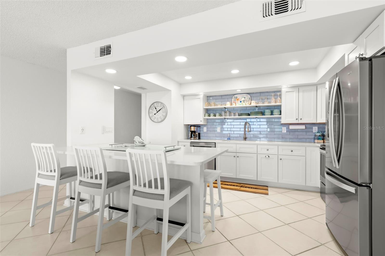 Image 12 of 30 For 1848 Shore Drive S 402