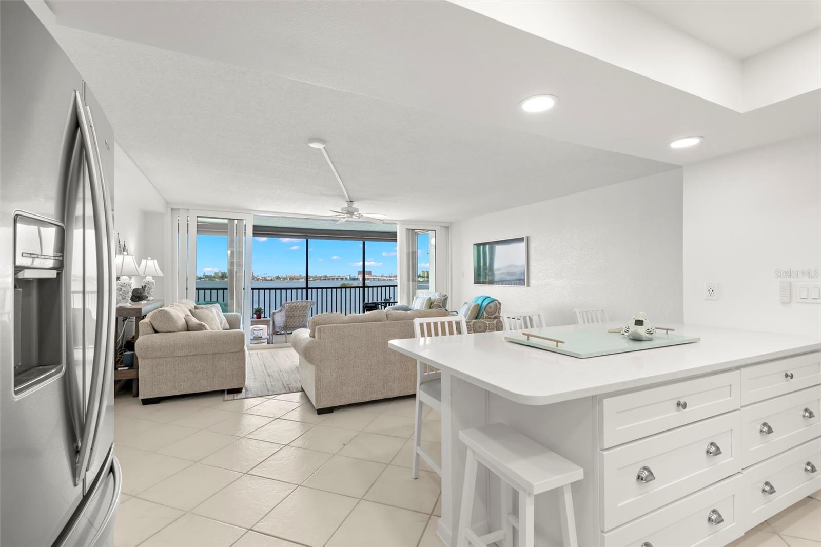Image 9 of 30 For 1848 Shore Drive S 402