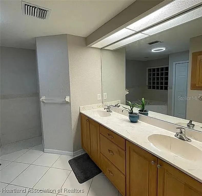 Image 18 of 34 For 5713 Angelo Circle