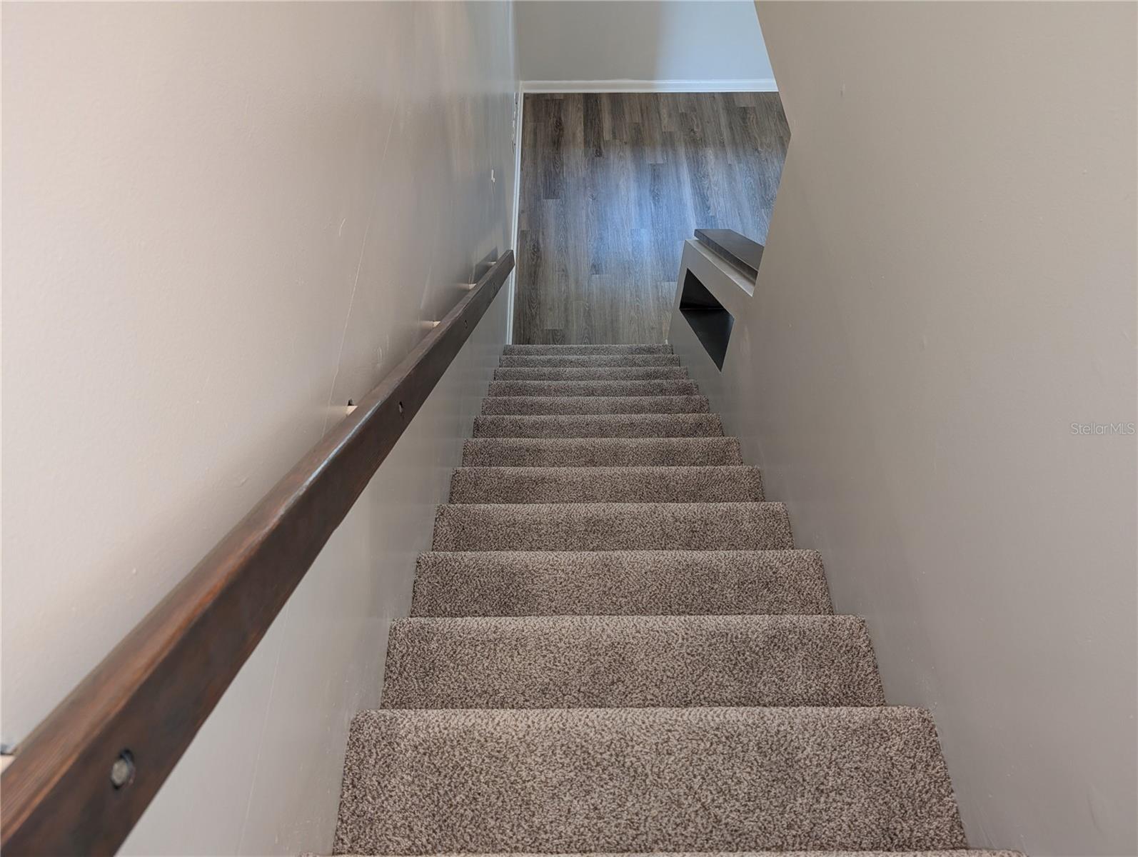 Listing photo id 25 for 9781 Goldfinch Lane