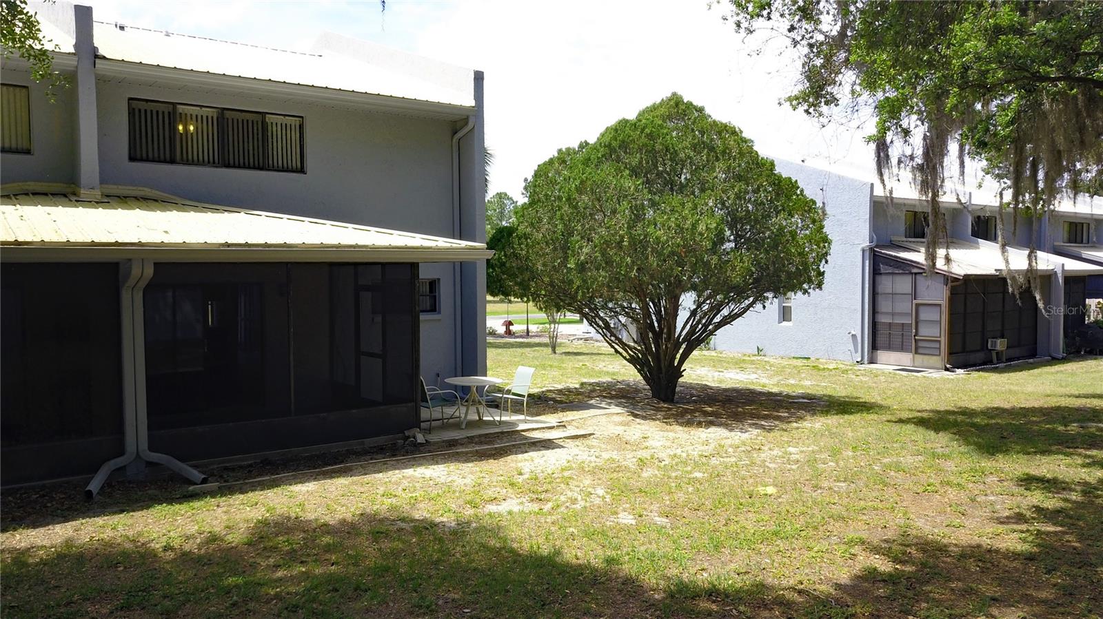 Listing photo id 50 for 9781 Goldfinch Lane