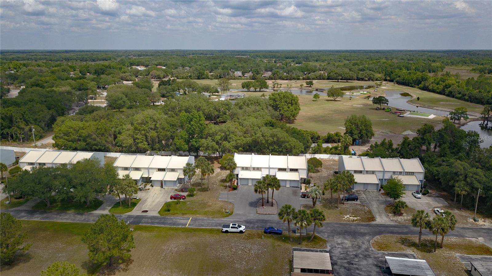 Listing photo id 53 for 9781 Goldfinch Lane