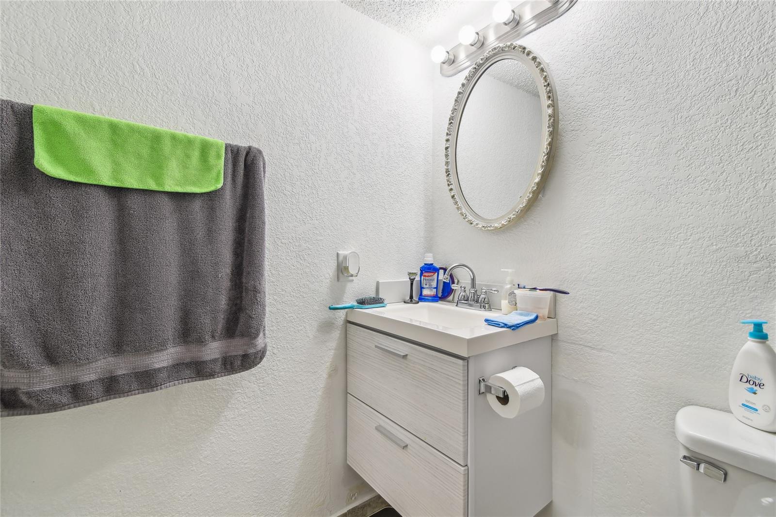 Image 20 of 98 For 3824 Cortez Drive B