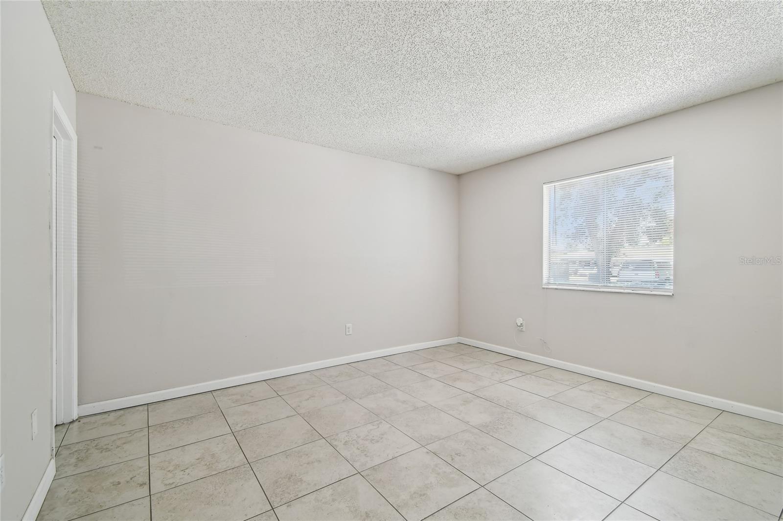 Image 21 of 98 For 3824 Cortez Drive B