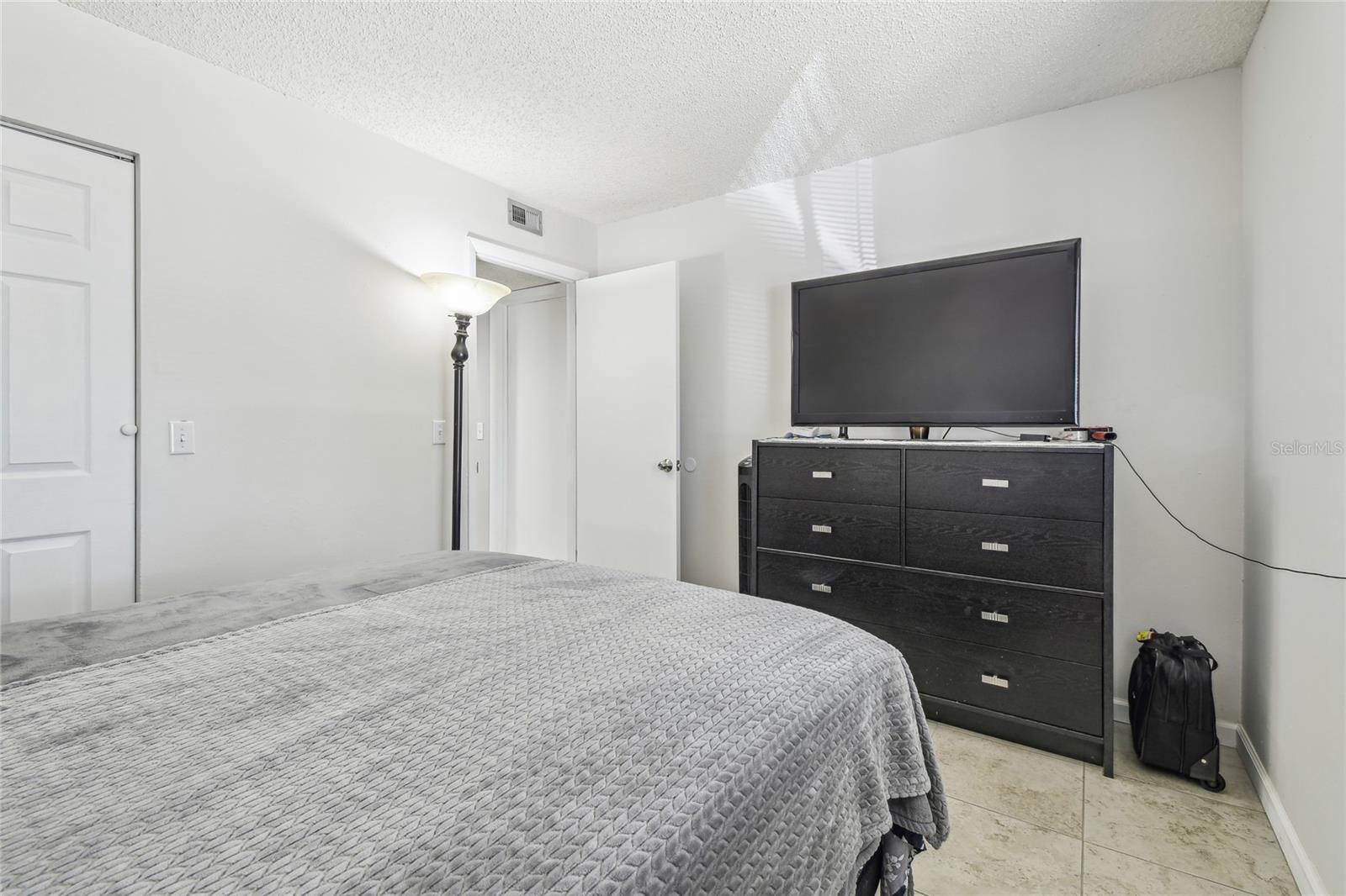 Image 29 of 98 For 3824 Cortez Drive B
