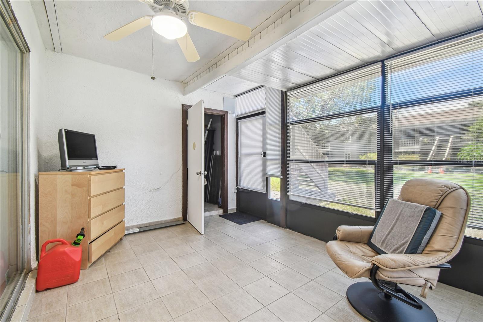 Image 31 of 98 For 3824 Cortez Drive B