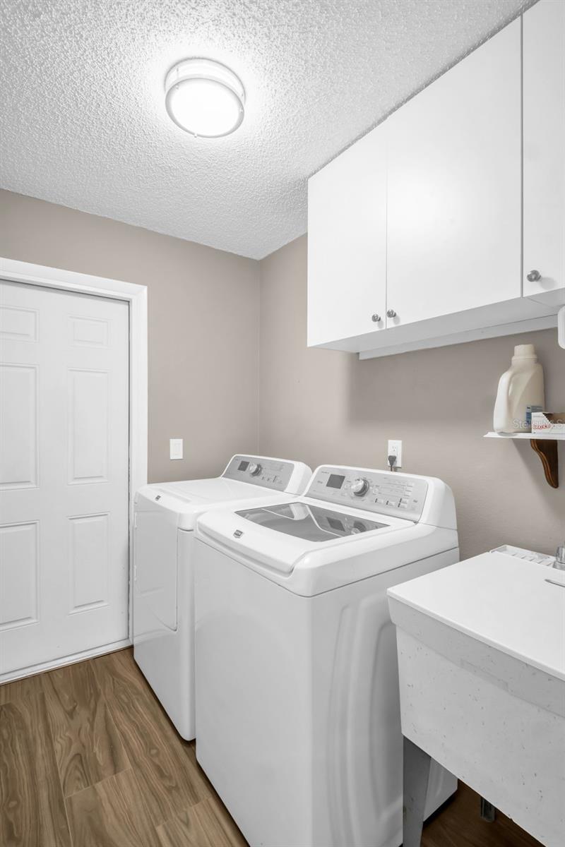 Image 41 of 88 For 3276 Hilary Circle