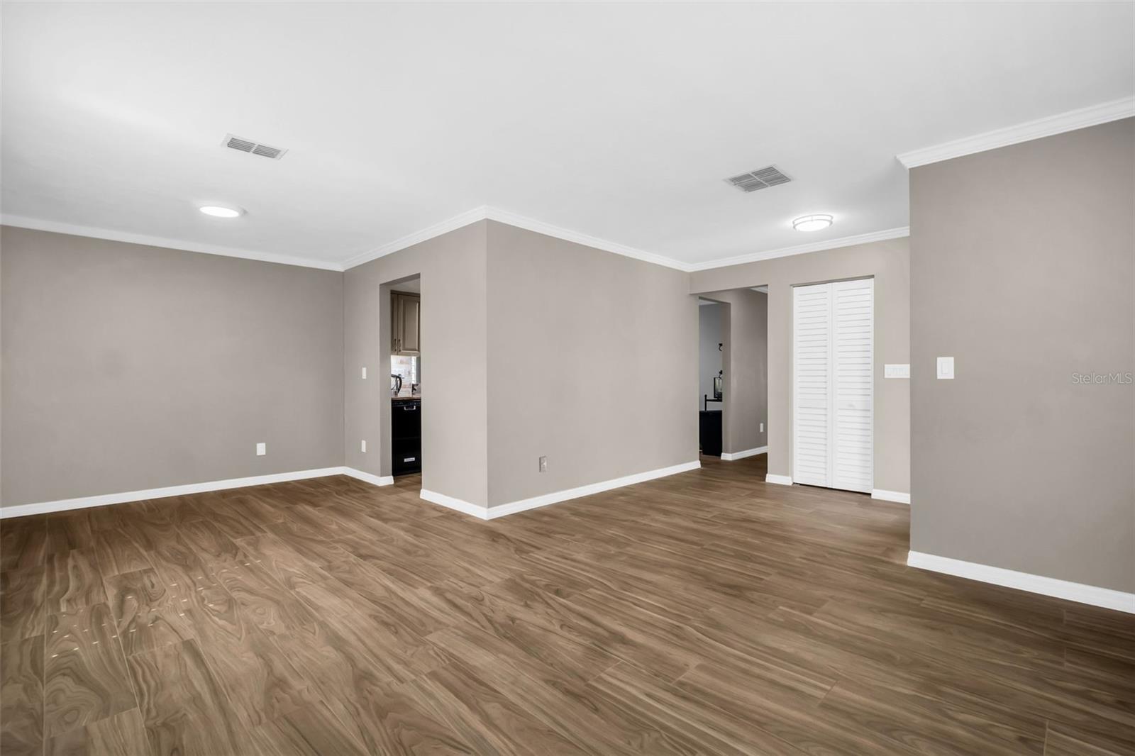 Image 7 of 88 For 3276 Hilary Circle