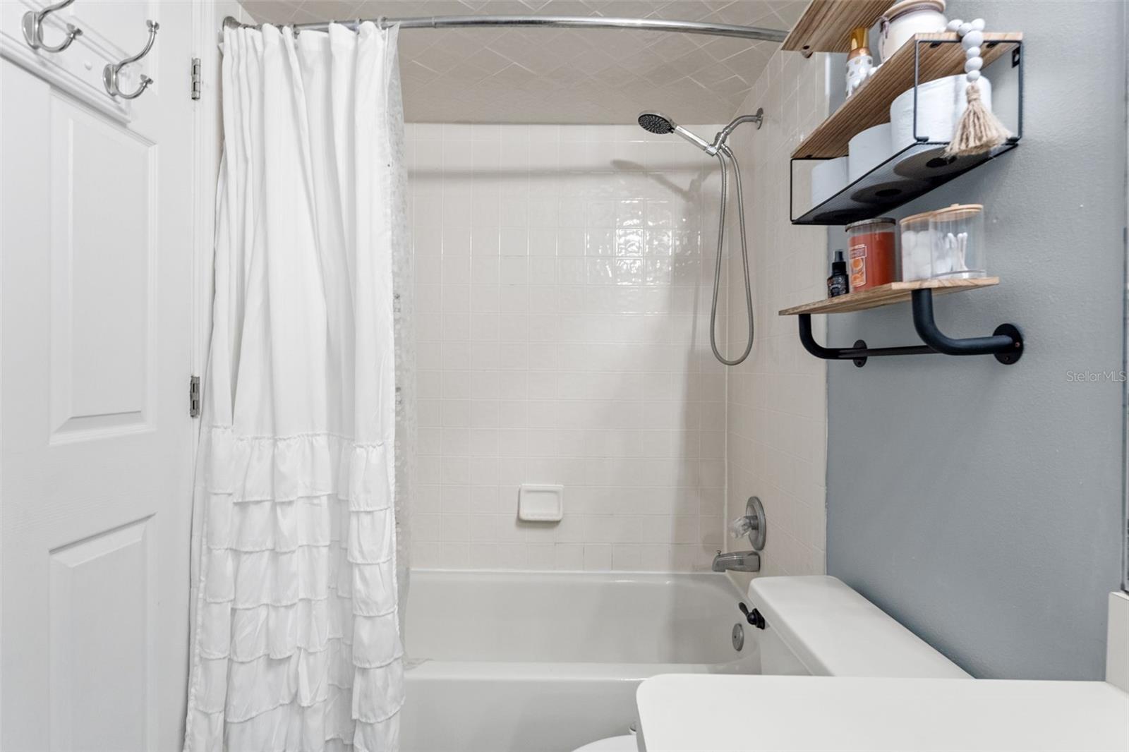 Image 17 of 34 For 11026 Austin Court