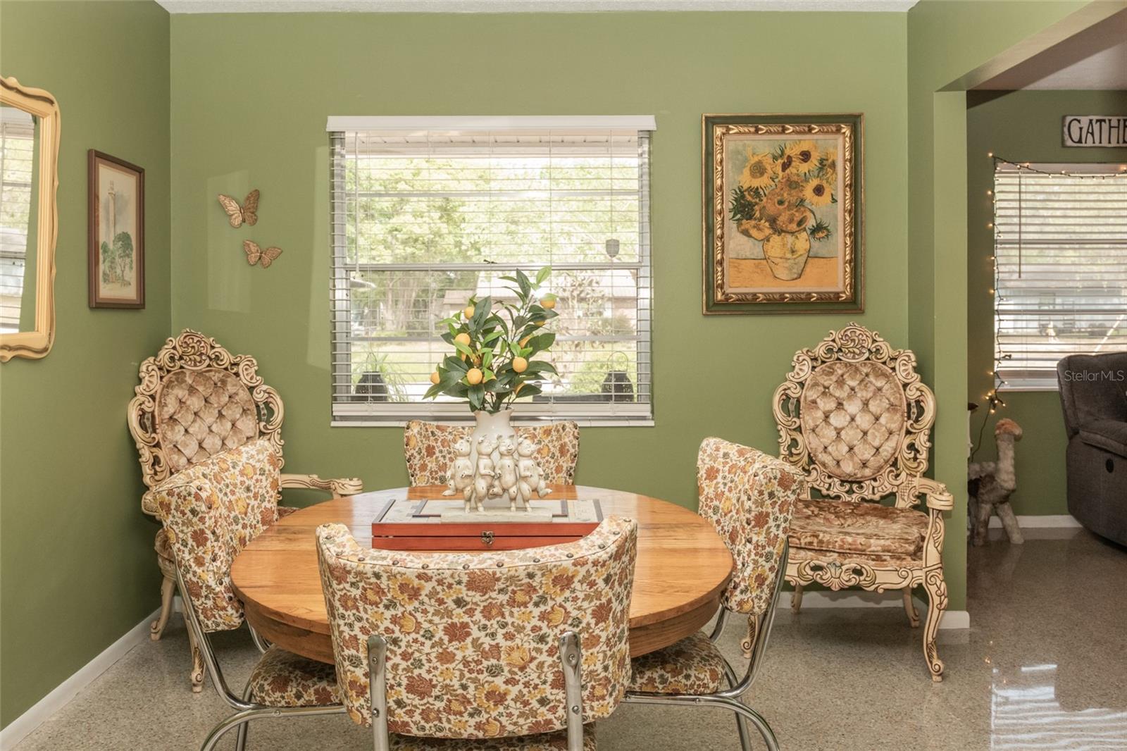Image 23 of 35 For 12213 Floral Ln