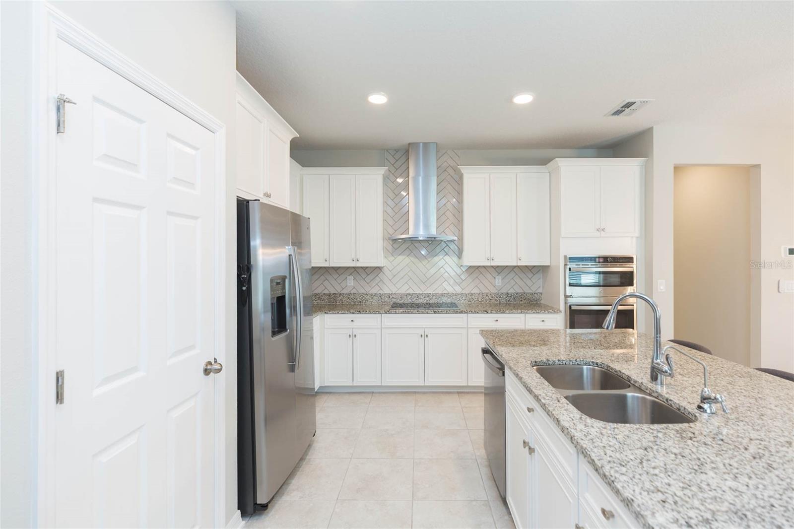 Image 11 of 60 For 5059 Bromeliad Avenue