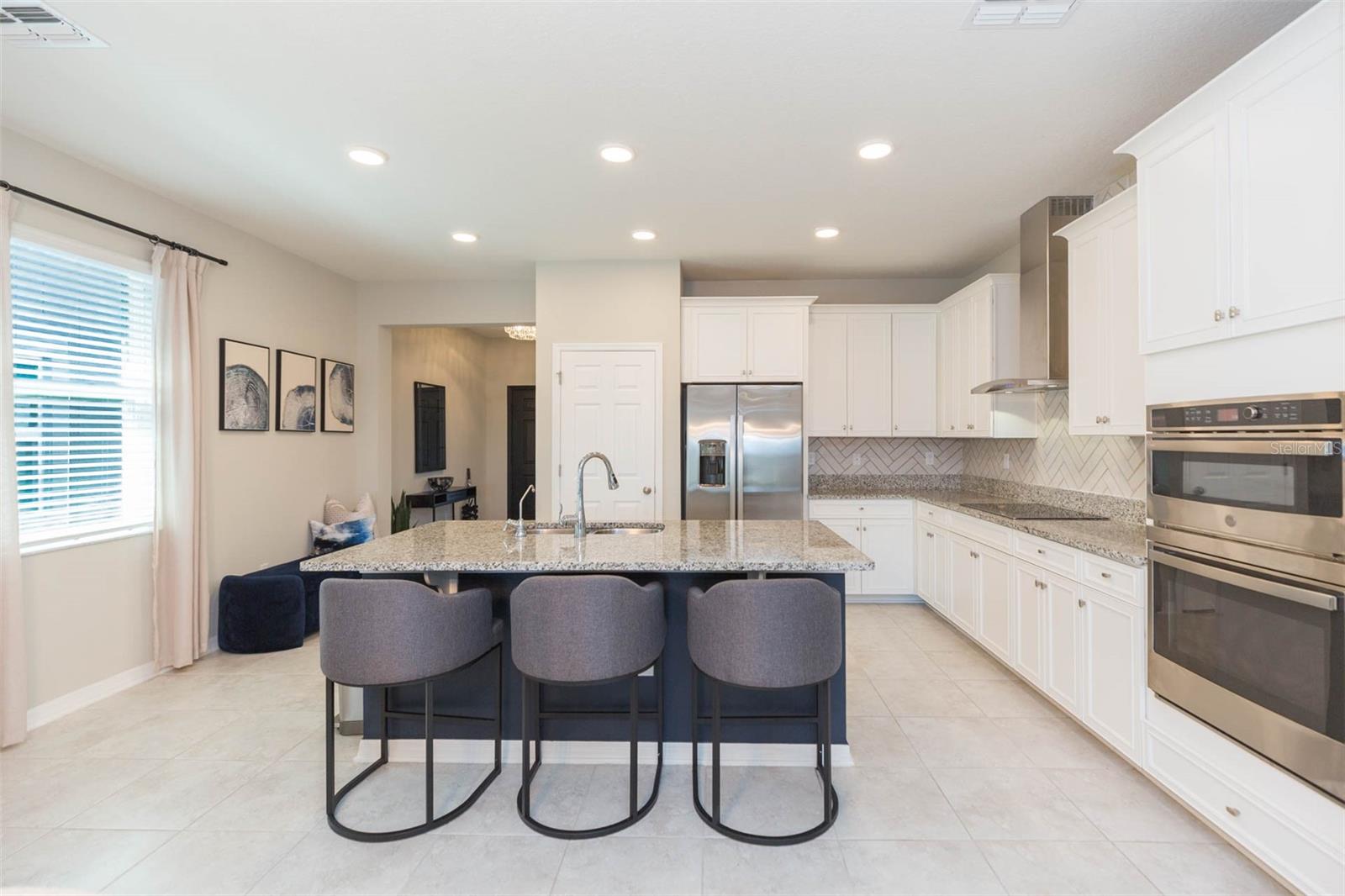 Image 13 of 60 For 5059 Bromeliad Avenue
