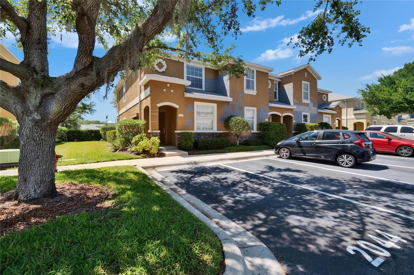 Details for 2044 Greenwood Valley Drive, PLANT CITY, FL 33563