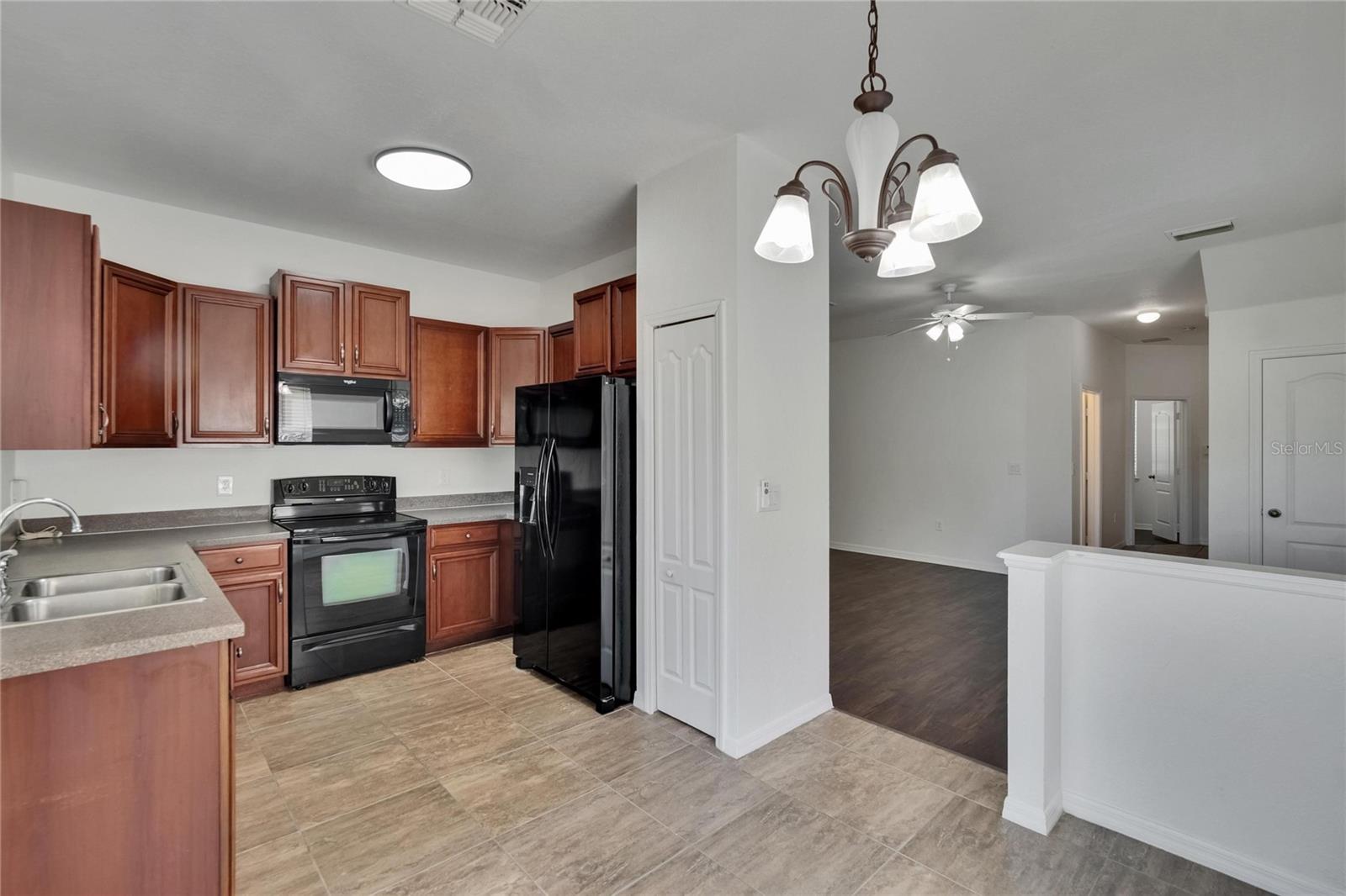 Image 10 of 62 For 2044 Greenwood Valley Drive