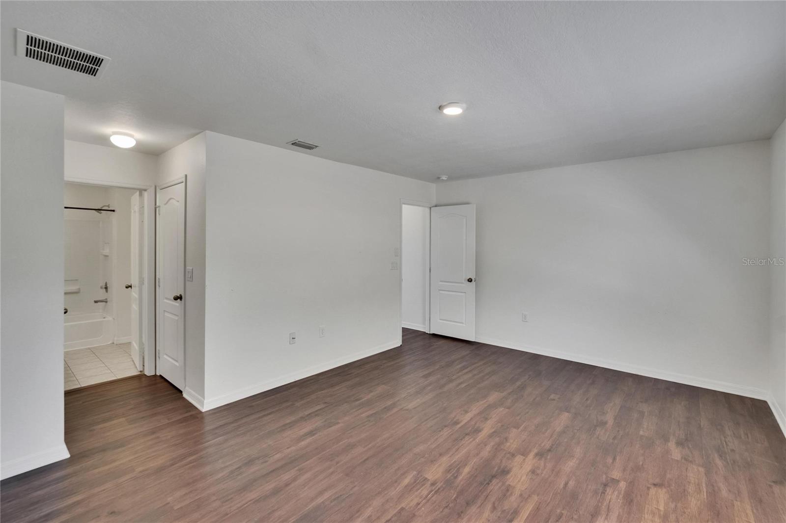 Image 30 of 62 For 2044 Greenwood Valley Drive