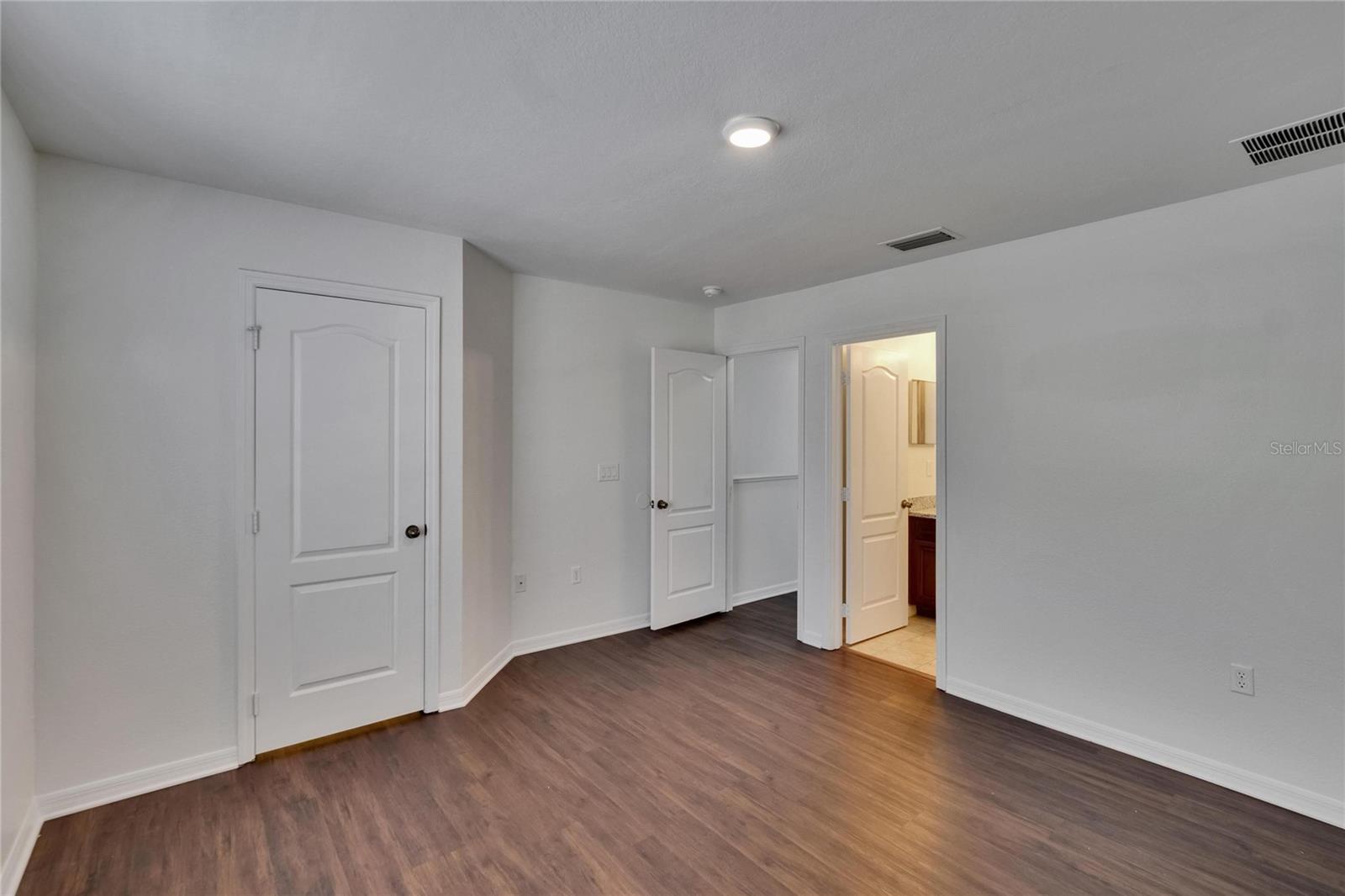 Image 39 of 62 For 2044 Greenwood Valley Drive