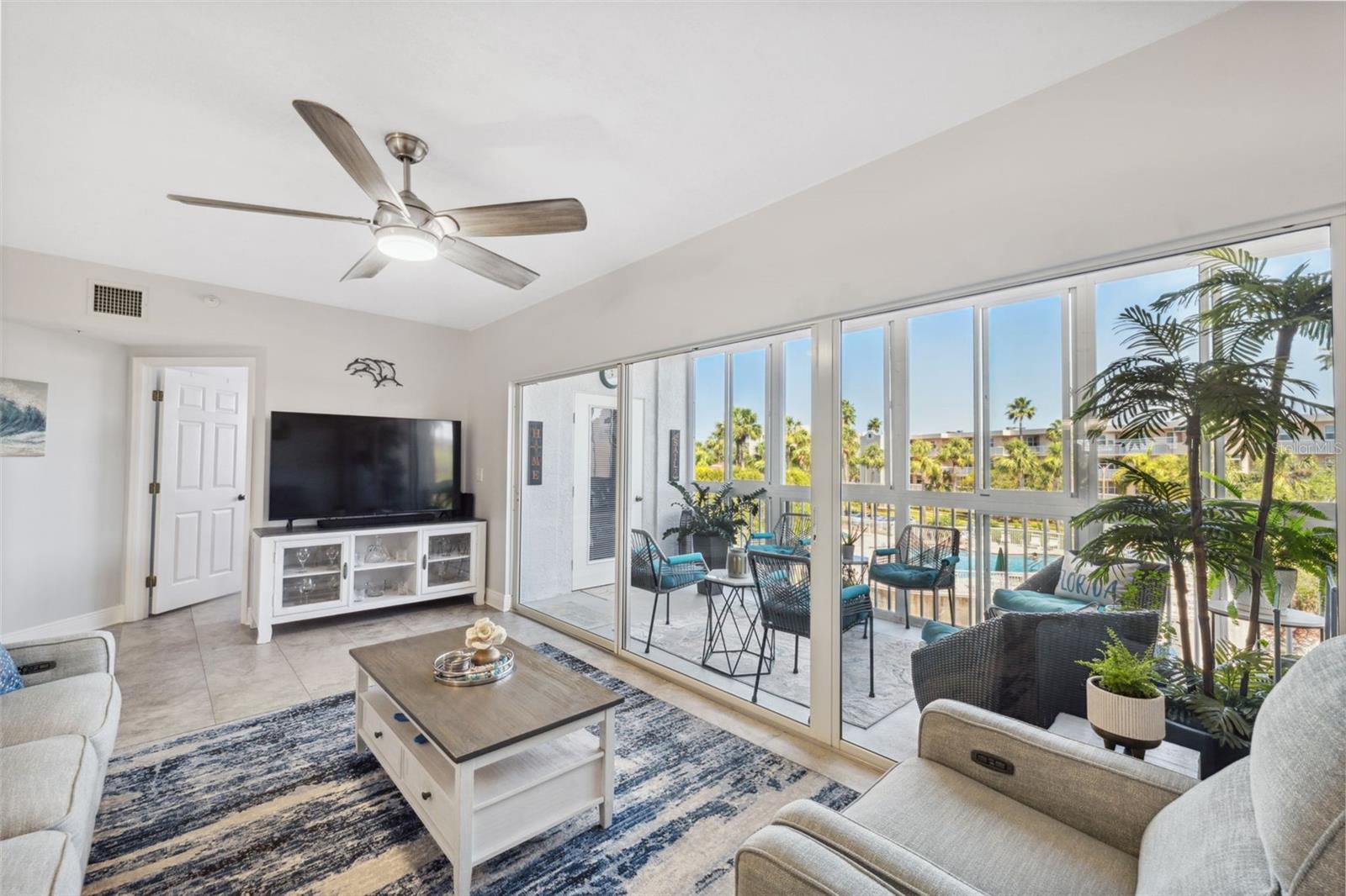 Image 15 of 56 For 6205 Shoreline Drive 1204