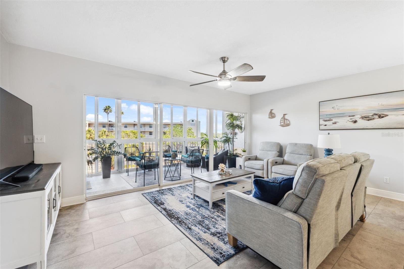 Image 17 of 56 For 6205 Shoreline Drive 1204