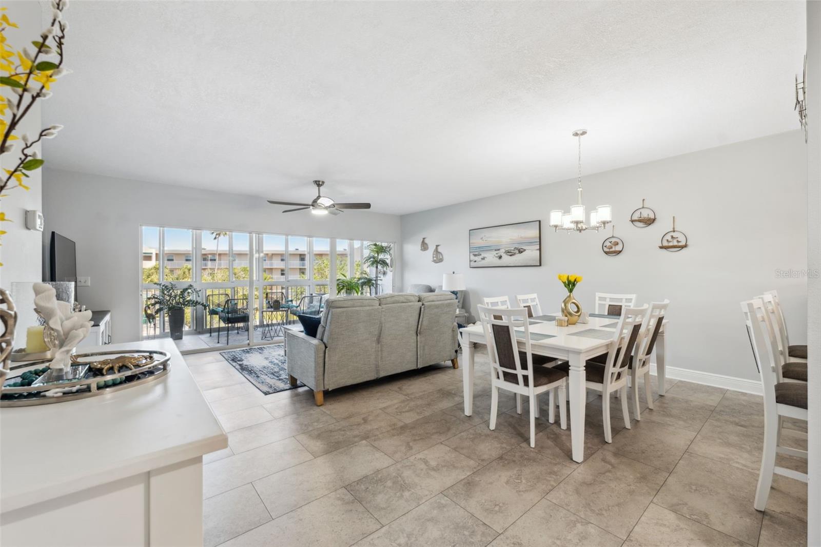 Image 18 of 56 For 6205 Shoreline Drive 1204