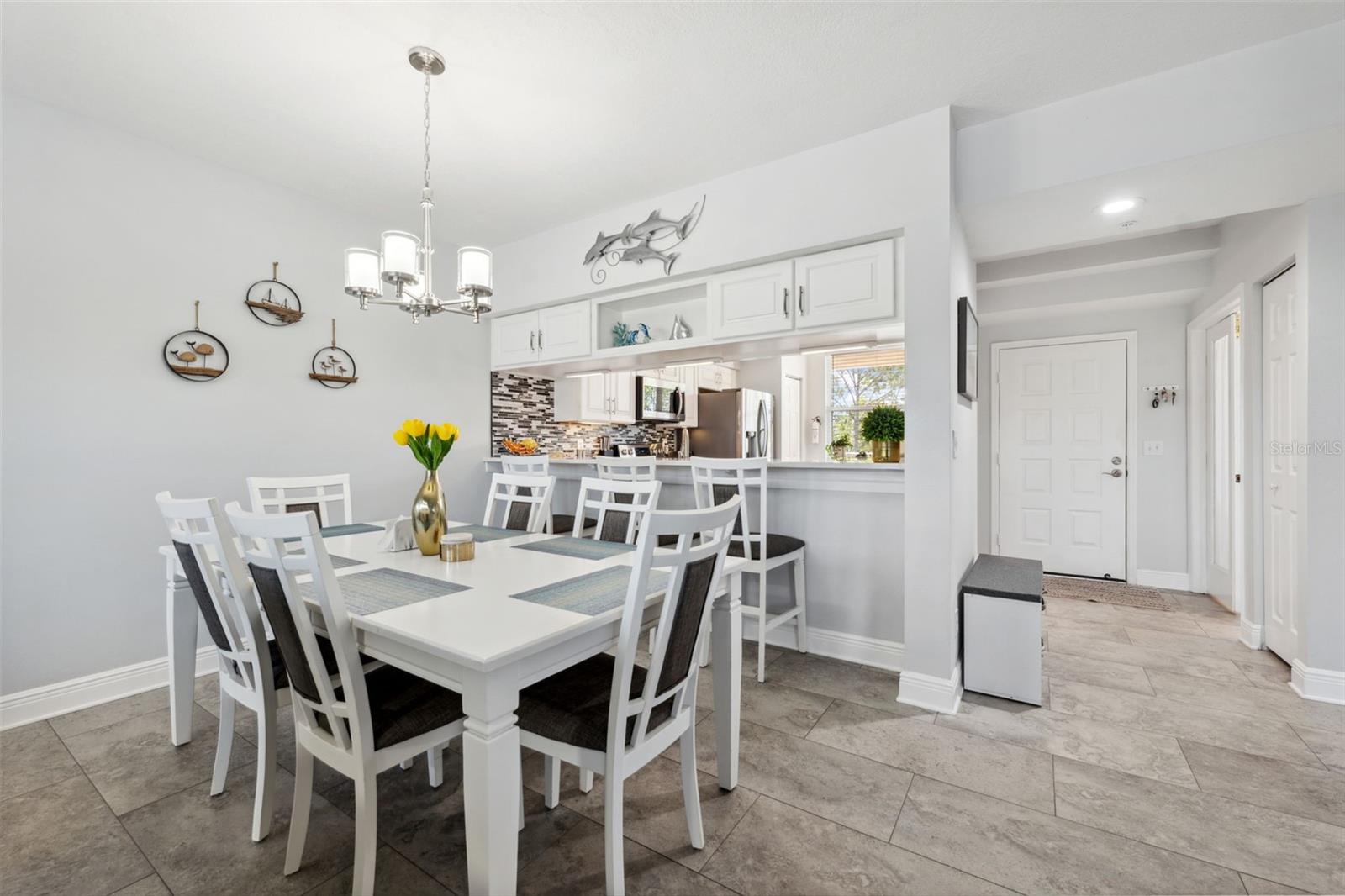 Image 21 of 56 For 6205 Shoreline Drive 1204