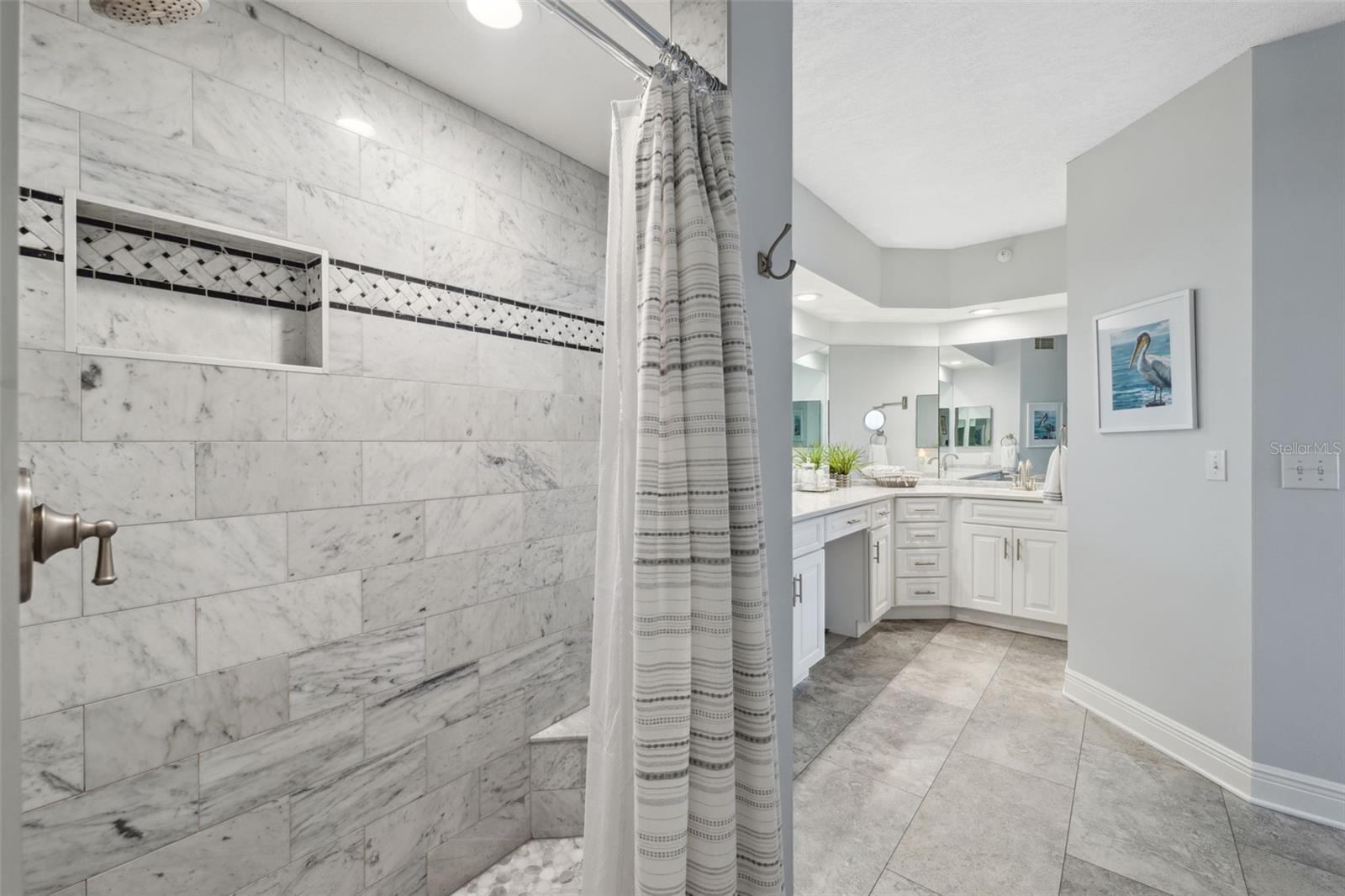 Image 29 of 56 For 6205 Shoreline Drive 1204