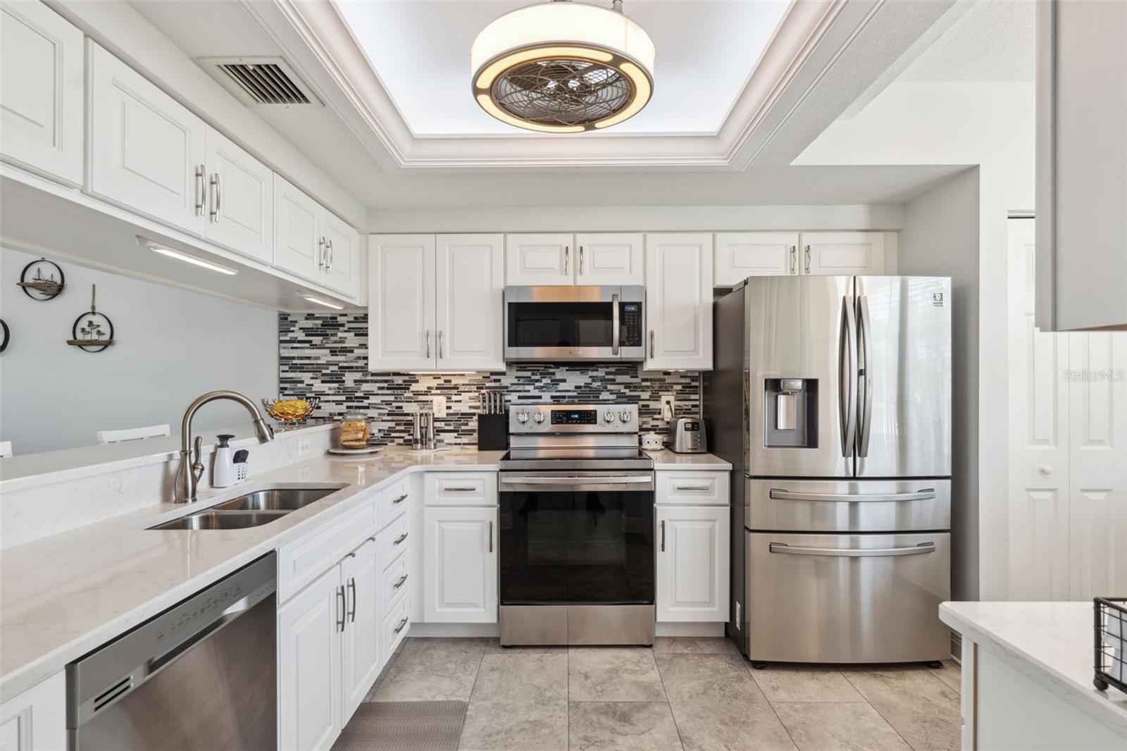 Image 3 of 56 For 6205 Shoreline Drive 1204