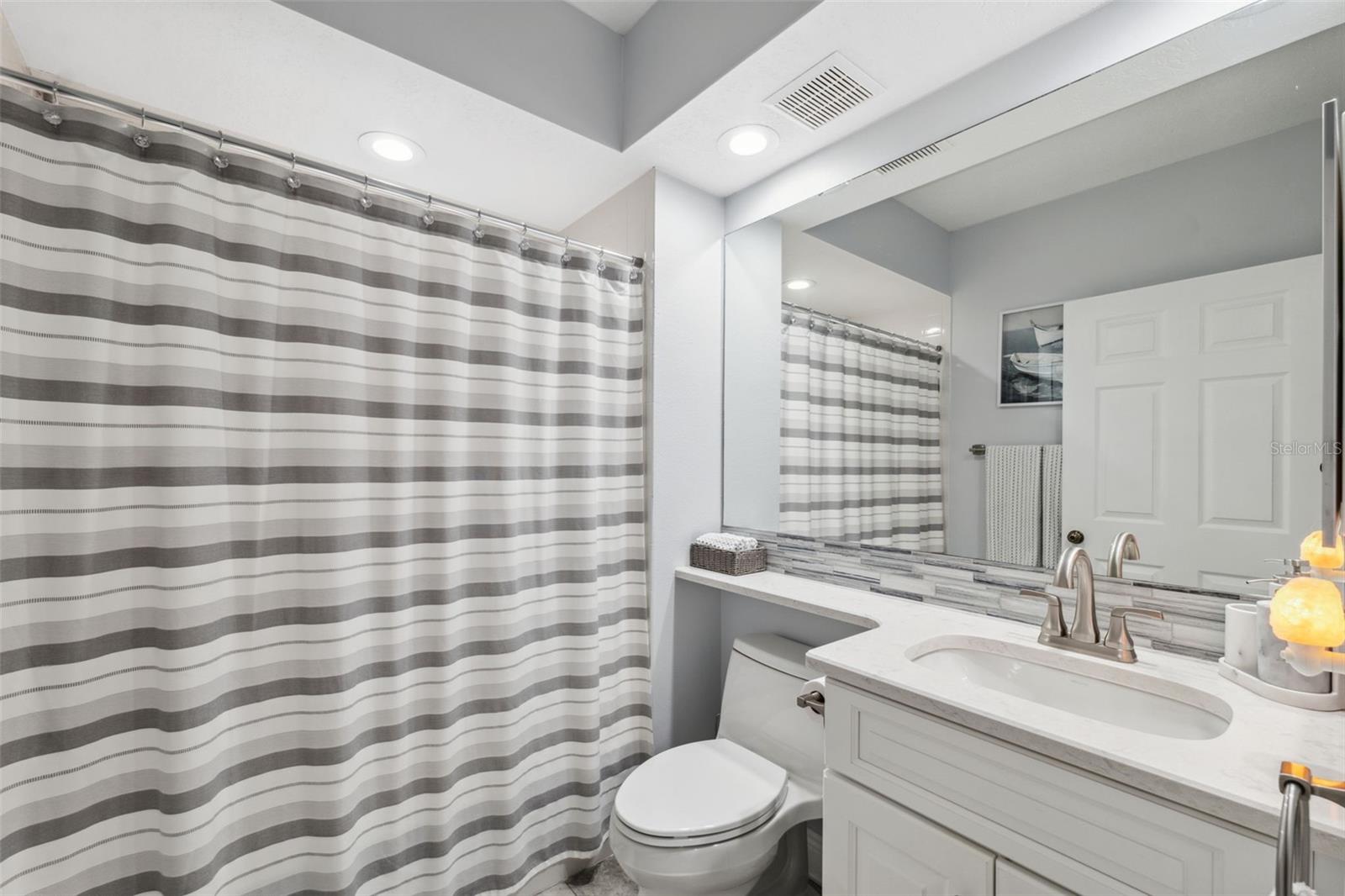 Image 34 of 56 For 6205 Shoreline Drive 1204