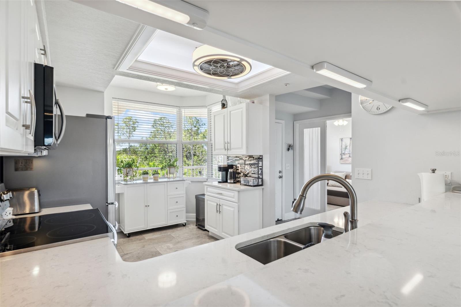 Image 7 of 56 For 6205 Shoreline Drive 1204