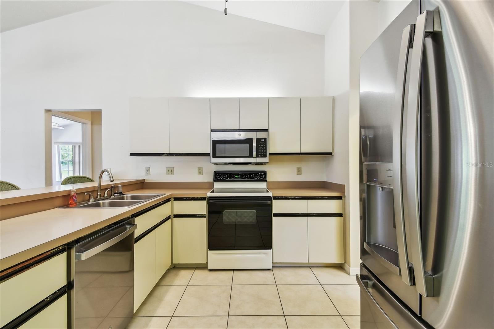 Image 10 of 39 For 4645 Meadowview Circle