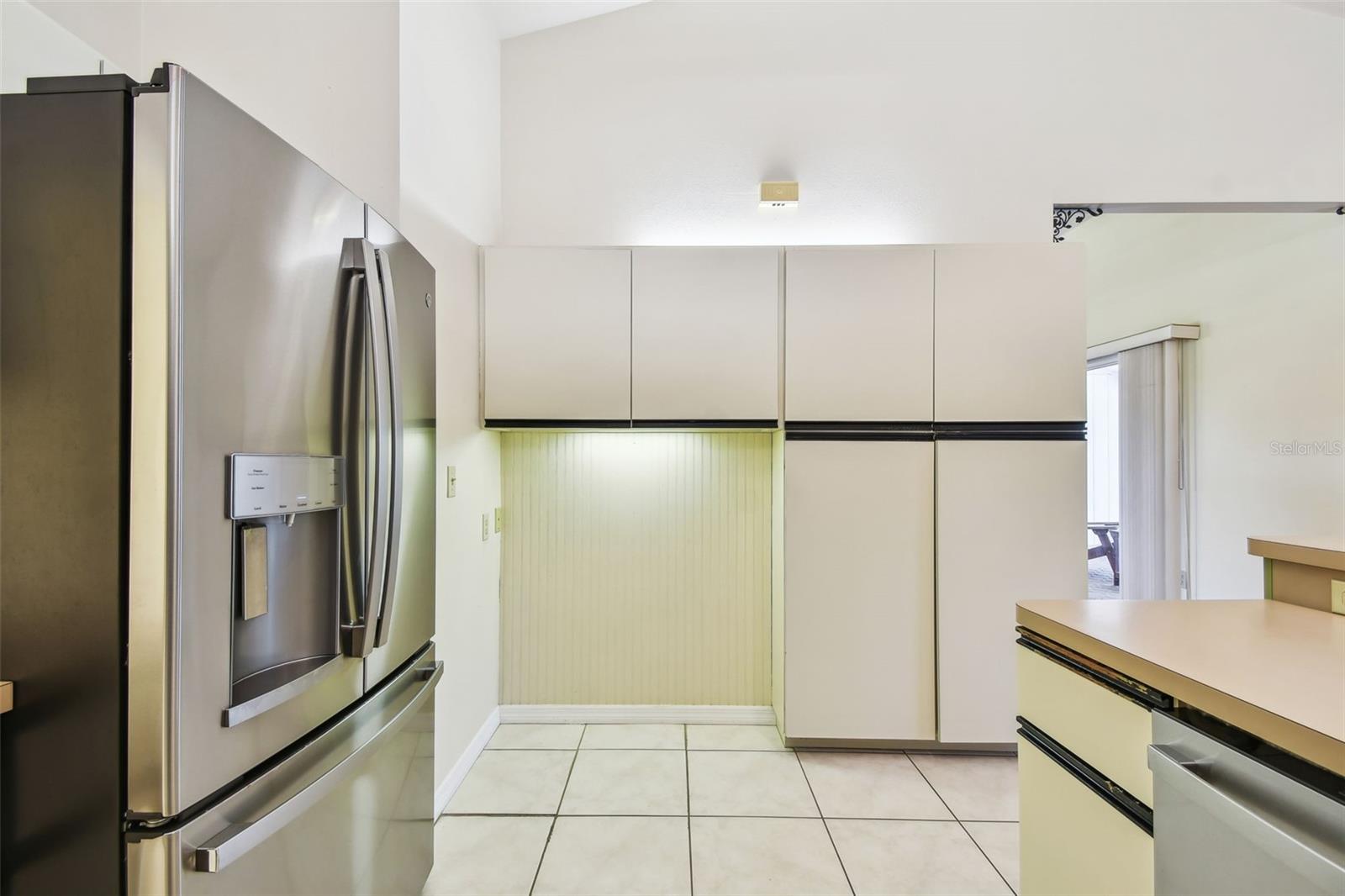 Image 12 of 39 For 4645 Meadowview Circle