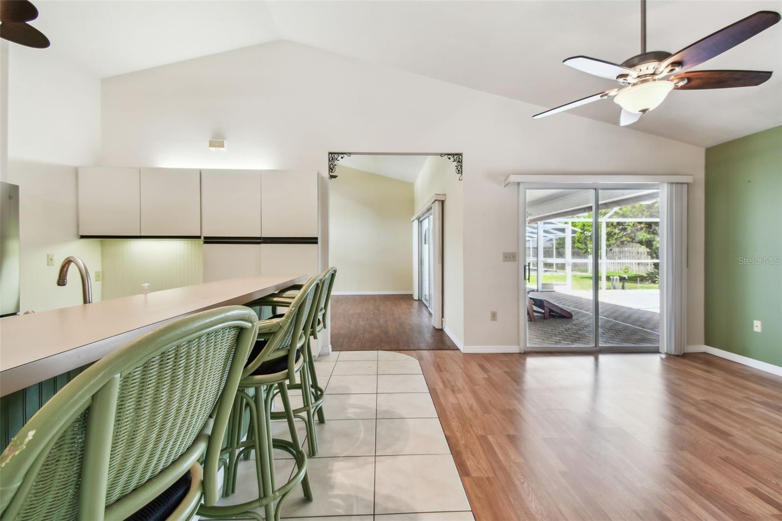 Image 13 of 39 For 4645 Meadowview Circle