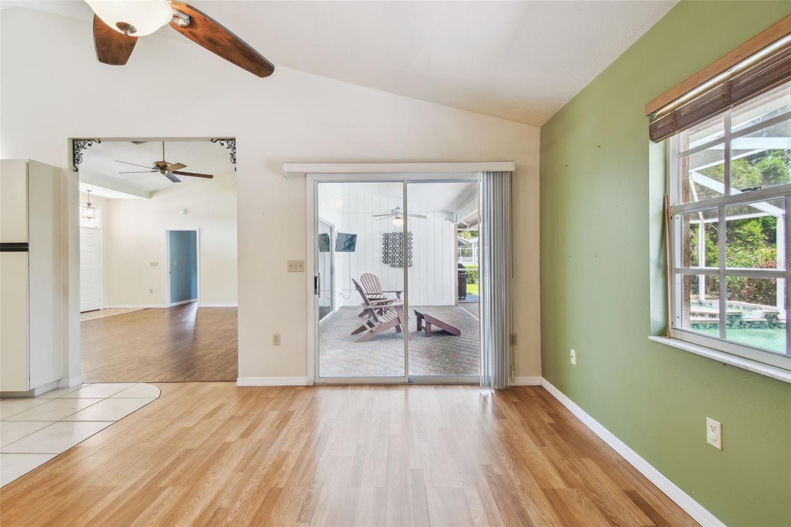 Image 14 of 39 For 4645 Meadowview Circle