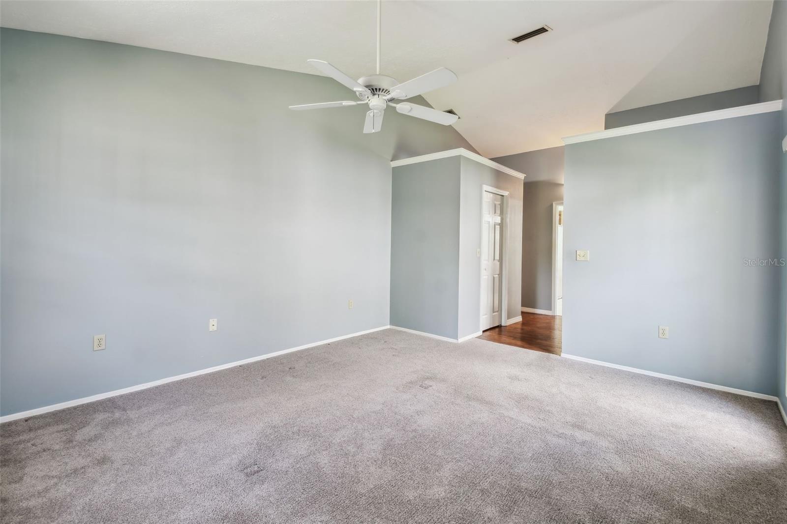 Image 19 of 39 For 4645 Meadowview Circle