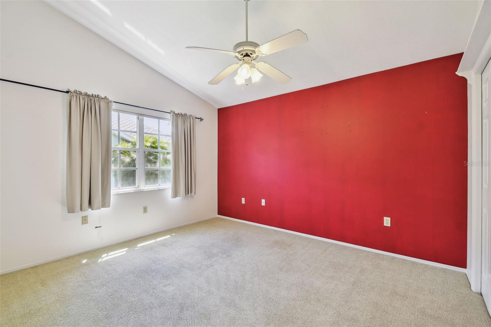 Image 22 of 39 For 4645 Meadowview Circle