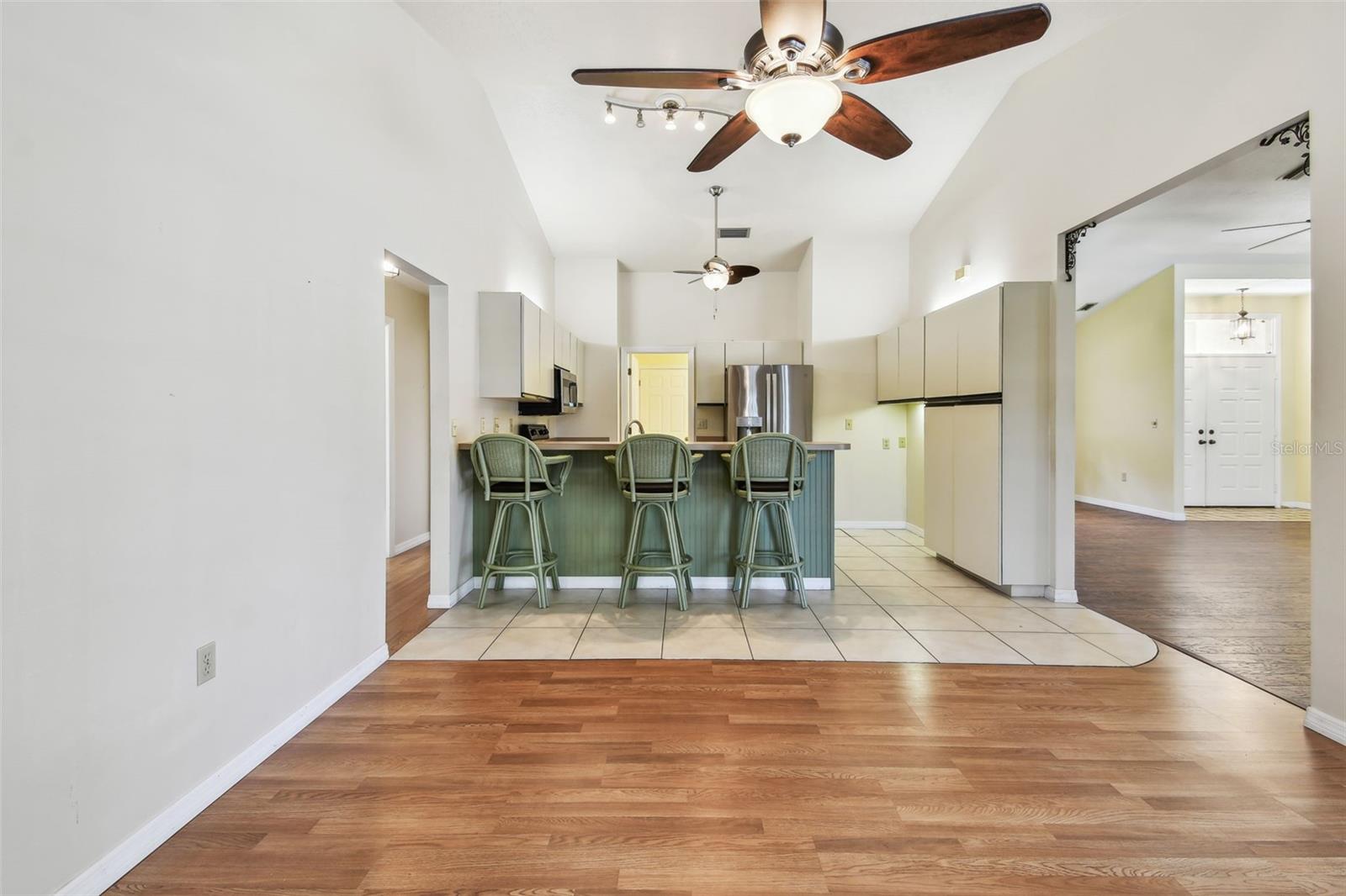 Image 8 of 39 For 4645 Meadowview Circle