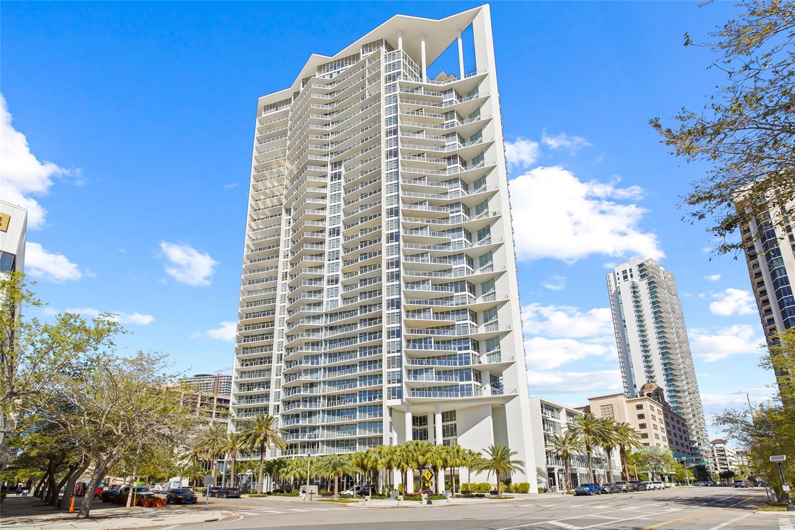 Image 2 of 92 For 175 1st Street S 2603