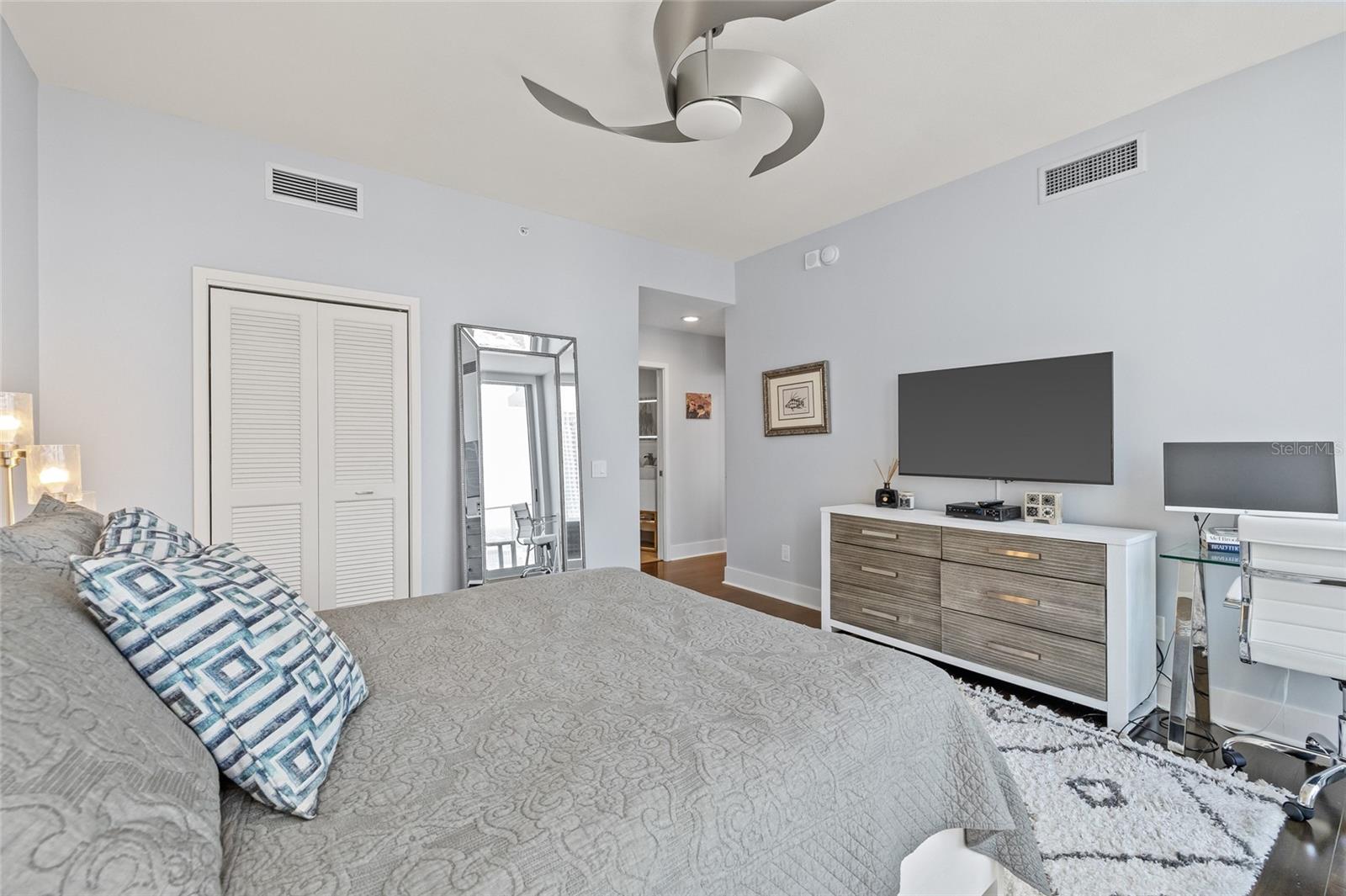 Image 39 of 92 For 175 1st Street S 2603