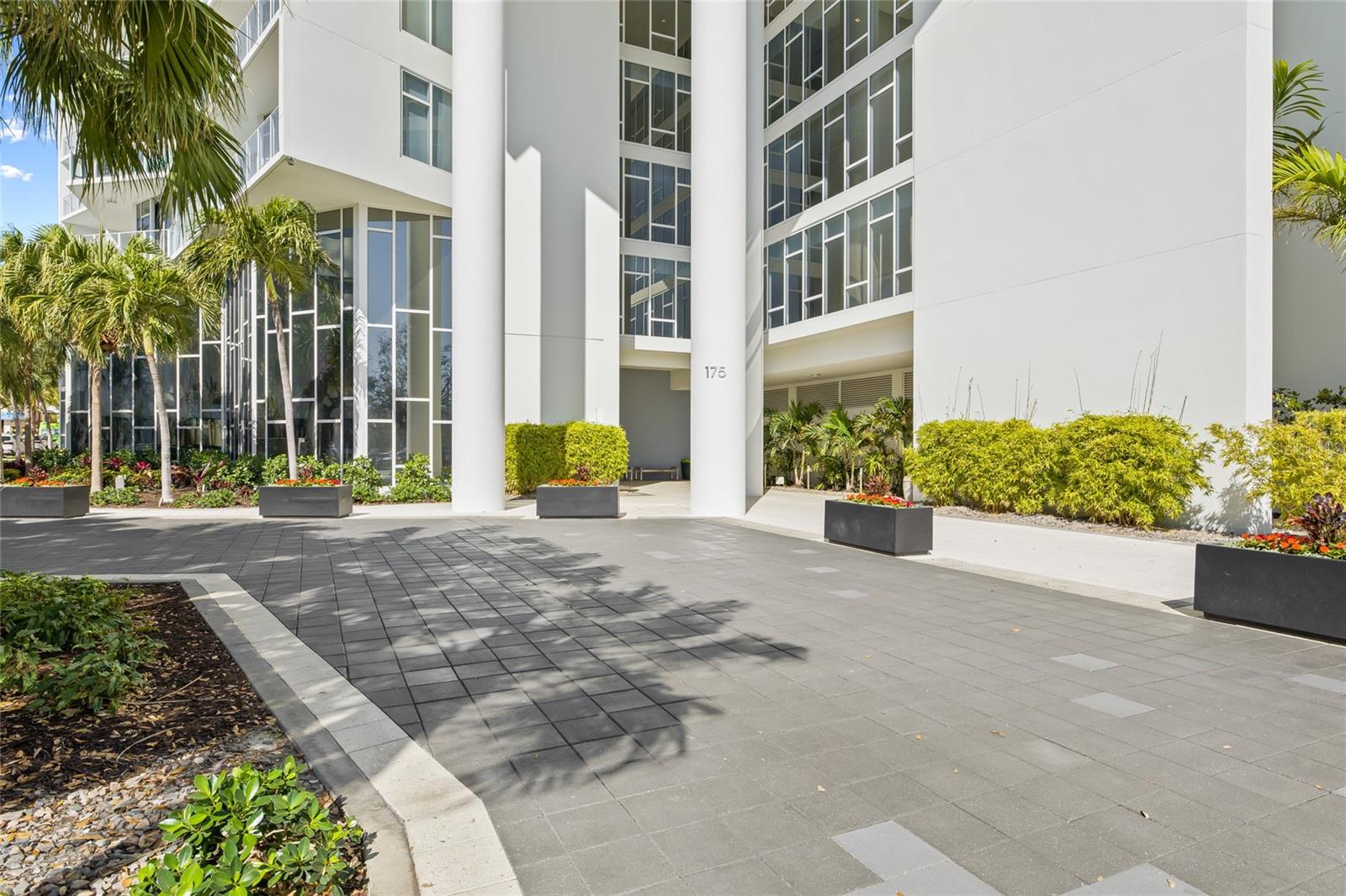 Image 4 of 92 For 175 1st Street S 2603