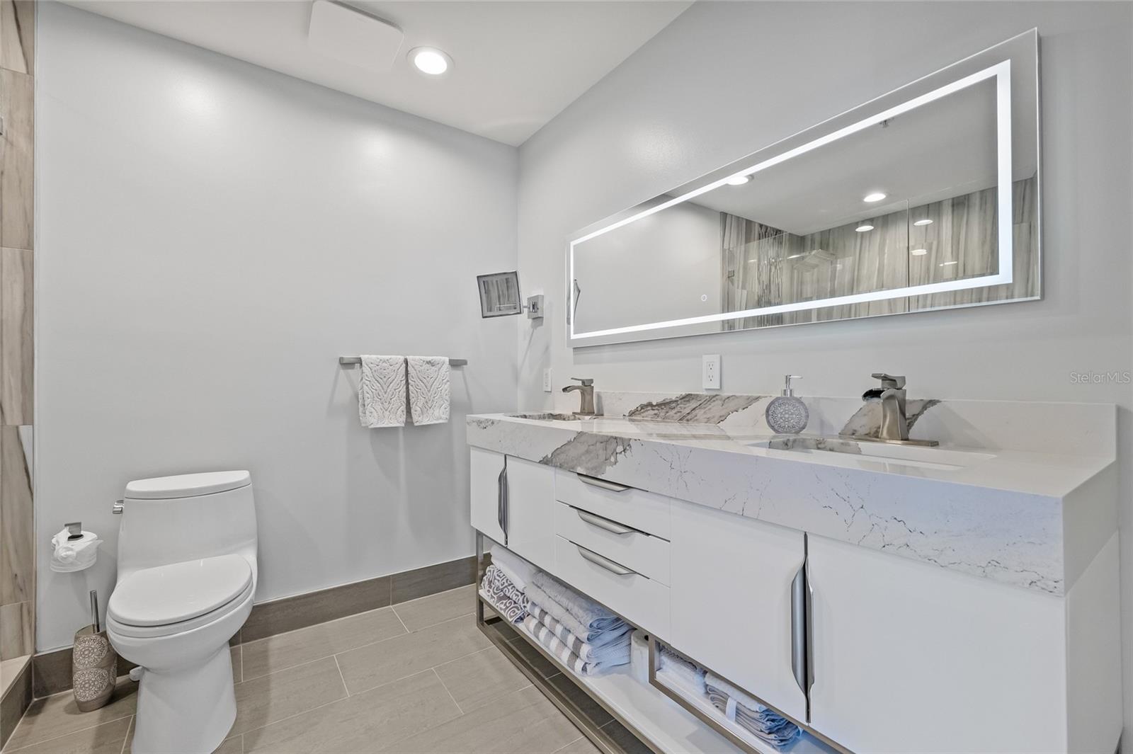 Image 45 of 92 For 175 1st Street S 2603