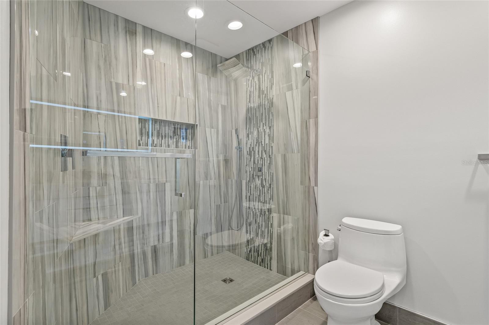 Image 46 of 92 For 175 1st Street S 2603