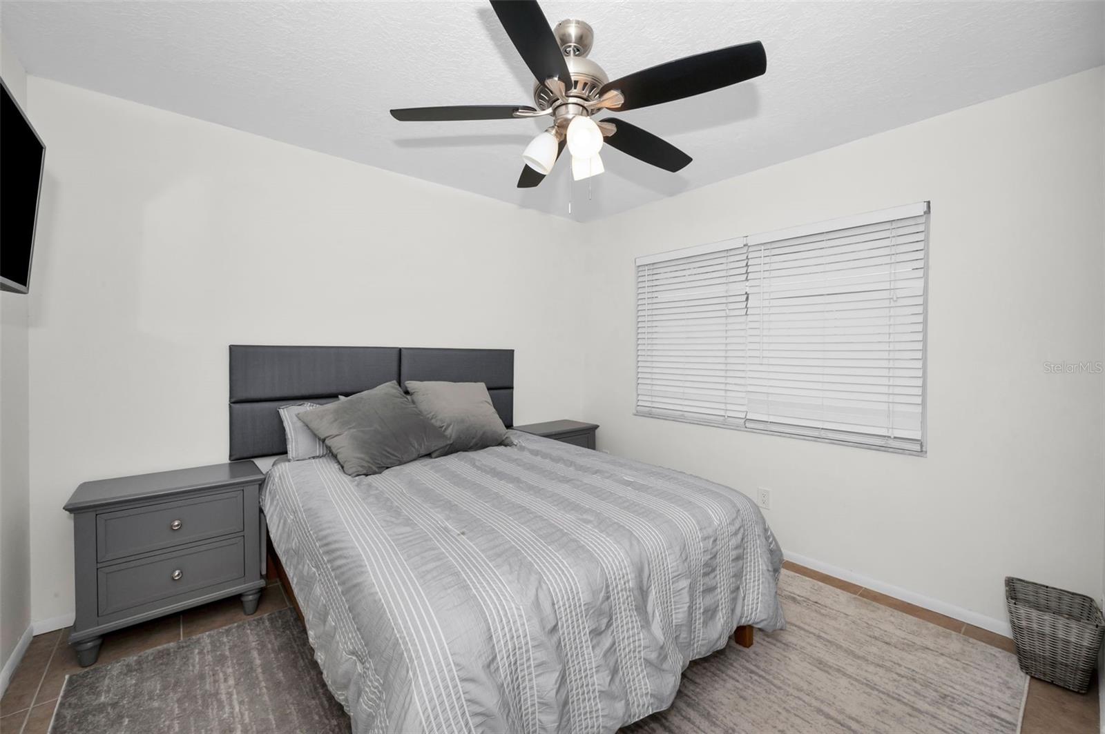 Image 32 of 50 For 1710 Hibiscus Circle N