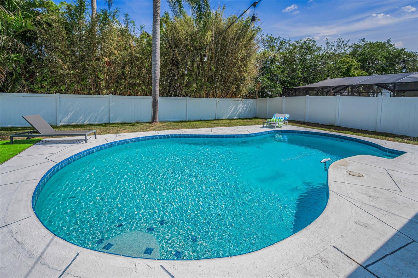 Image 36 of 50 For 1710 Hibiscus Circle N