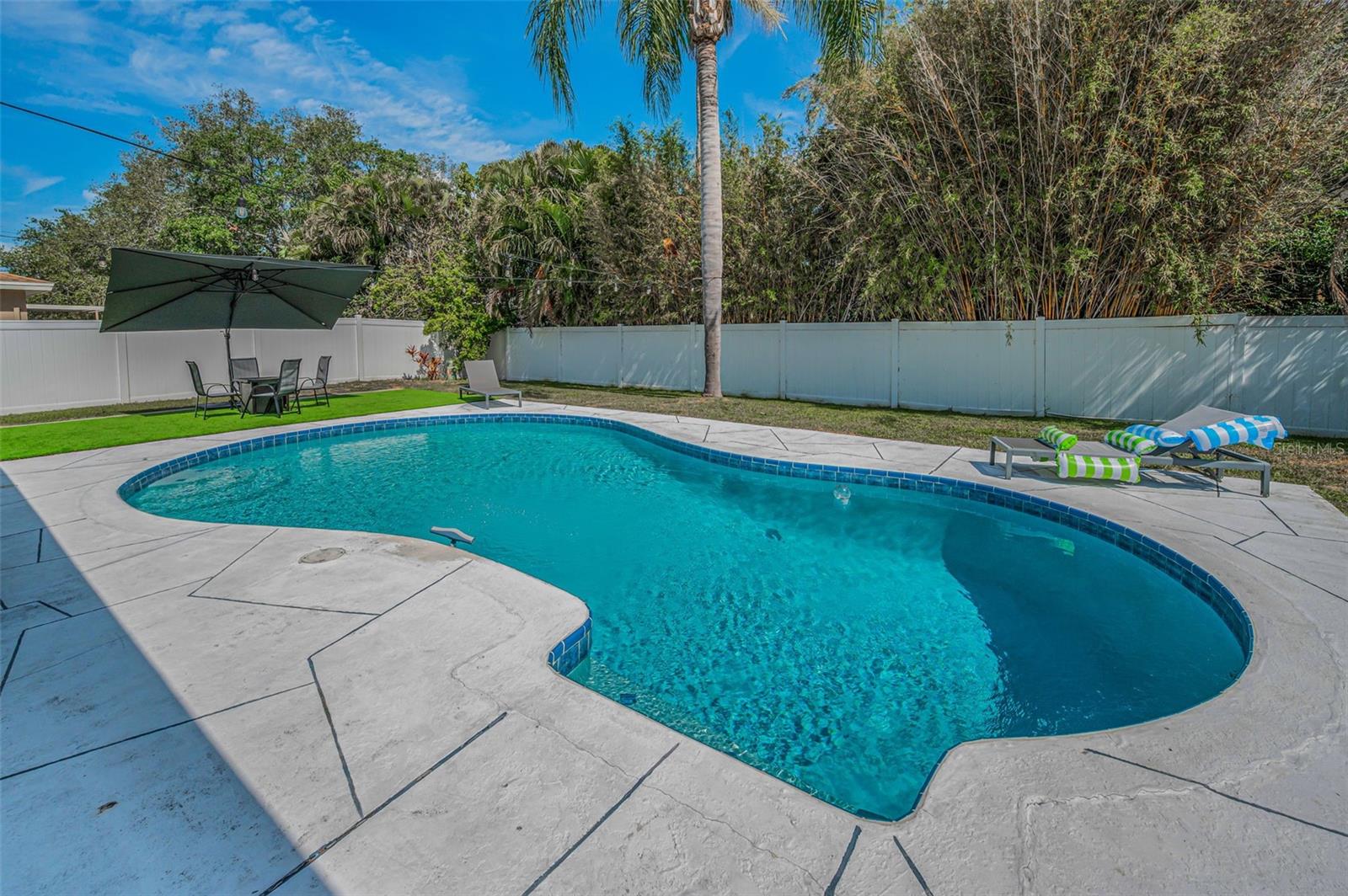 Image 38 of 50 For 1710 Hibiscus Circle N